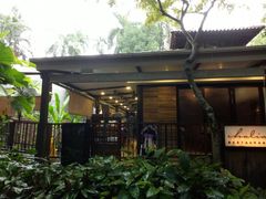 -植物园哈利亚餐厅