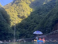 -安吉龙王山峡谷漂流