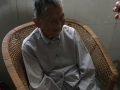 奶奶101岁配助听器上门服务-宁耳听力助听器奥迪康·峰力·西门子(宝山店)