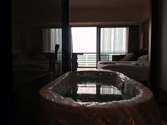 -三亚湾海居铂尔曼度假酒店