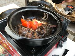 -刘姐啤酒鱼民族演艺餐厅(西街总店)