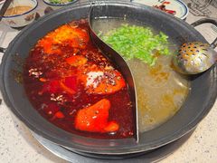 非遗跷脚牛肉鸳鸯锅-鸿姐老火锅·传统炒料(上海旗舰店)