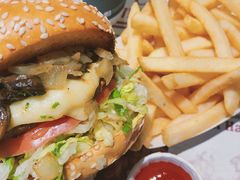 -The Habit Burger Grill 哈比特汉堡(复兴soho店)