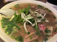 -大头虾越式风味餐厅(光明广场店)