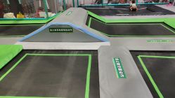 -反弹蹦床公园·亲子乐园·团建·派对(尚品奥莱店)