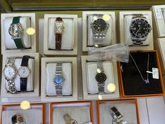 -海星奢选二手奢侈品手表包包鉴定回收寄卖(墨玉南路店)