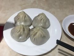 蟹粉小笼包-聚笼鲜美食(凤凰街店)
