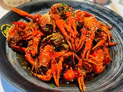 -肥肥虾庄·金牌油焖大虾(汉街SKP店)