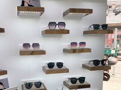 -翰佐蔡司小乐圆·依视路星趣控·暴龙眼镜折扣店
