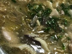 -卢六川汤肉(南方花园店)