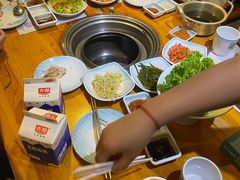 -唯成•韩国炭火烤肉 유성고기