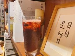 -彳亍咖啡·这里(水湾路店)