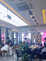 -藤野造型烫染·漂发