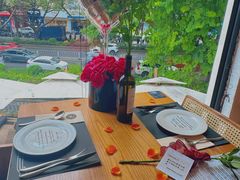 -Mark&Mars Restaurant