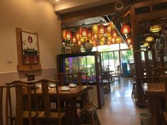 大堂-东来菜馆•手抓海鲜家常菜•海鲜锅贴(鸽子窝店)
