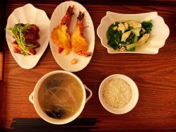 -大美母婴月子中心