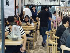 大堂-顾一碗馄饨·烧麦(儿童医学中心店)