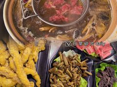 -土连锅·现熬养生汤锅(梁家巷店)