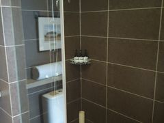 -西安大雁塔科技大学地铁站亚朵酒店