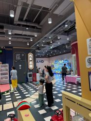 -meland亲子乐园(北京首开通州万象汇店)