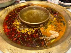 -哥老官重庆美蛙鱼头(五角场合生汇店)
