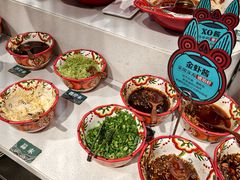 -老牌坊云南鱼豆花火锅(哈西万达店)
