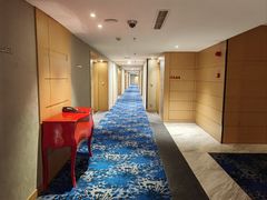 -上海虹桥西郊假日酒店