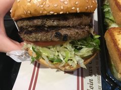 -The Habit Burger Grill 哈比特汉堡(爱琴海店)