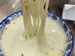 -雪琴面馆富安特色鱼汤面(城中花园店)