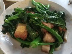 芥兰炒烧肉-紫金食坊(江南西路店)