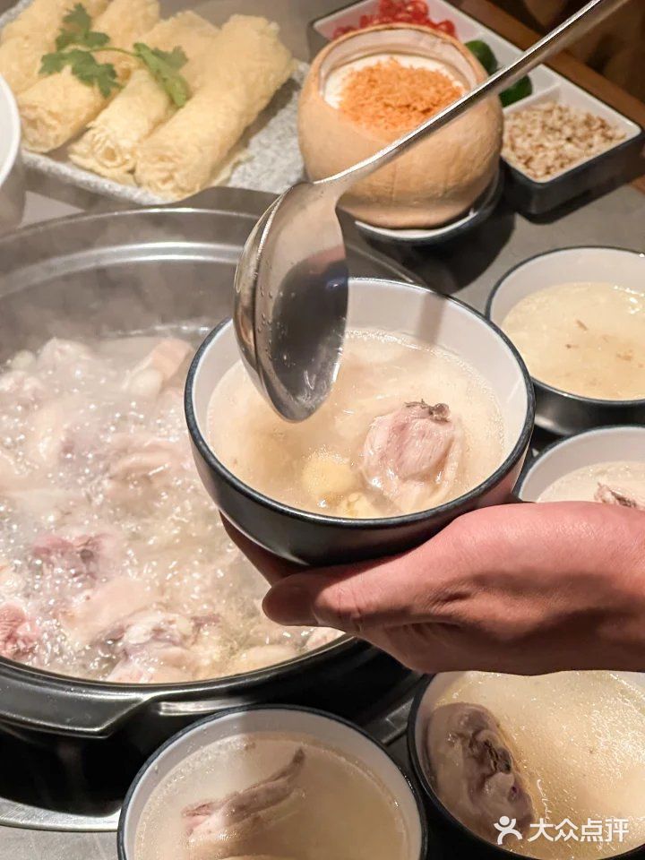 鲜鸡火锅天花板🔥一口鲜到尖叫！