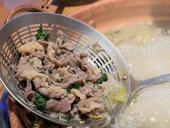 -洱火云南酸菜牛肉火锅(石景山当代商城店)