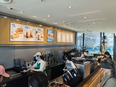 -星巴克(青岛火车北站候车大厅店)