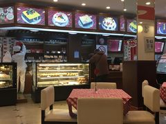 -红宝石·鲜奶小方·海派西点房(南丹店)