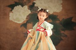 -格林童趣专业儿童摄影(公益西桥店)