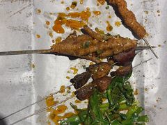 -老街烧烤大排档·地道湖北菜·龙虾馆(汉口火车站店)
