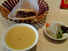 -闫家驴肉老店(华电一校店)