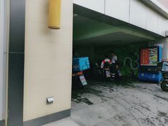 -大润发杨浦店-停车场