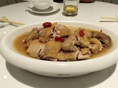 隔水蒸鸡-至潮餐厅精致粤菜·活鲈鱼·走地鸡(珠江新城店)