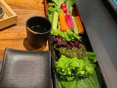 包肉蔬菜-黑牛の店·和牛烧肉(大悦城店)