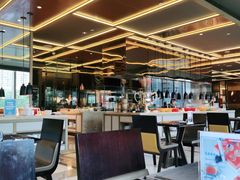 大堂-大中华希尔顿酒店-念自助餐·嗨啤·小龙虾