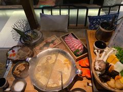 红颜花胶鸡锅-湊湊火锅·茶憩(杭州湖滨银泰in77店)