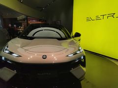 -莲花跑车(国贸商城店)