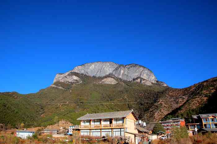 尼赛村-"其实不是想象的破房子,基本土房子和木房子."-大众点评移动版