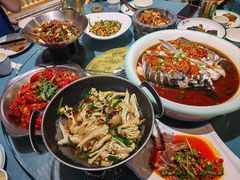 -呷湘厨·鱼汤捞饭·剁椒鱼头·辣椒炒肉(国家会展中心店)
