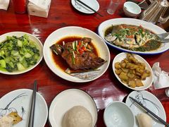 -芦茨金富饭庄·25年老字号·专做稻草鸡