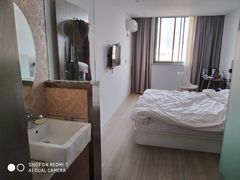 -怡莱酒店(无锡火车站南广场店)