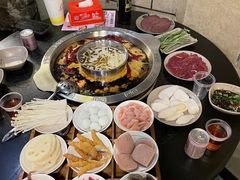 -洞亭火锅(防空洞总店)