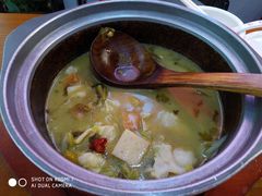 -周鱼小馆石锅酸菜鱼(活力汇店)