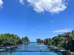 -亚龙湾喜来登·美景台大堂吧